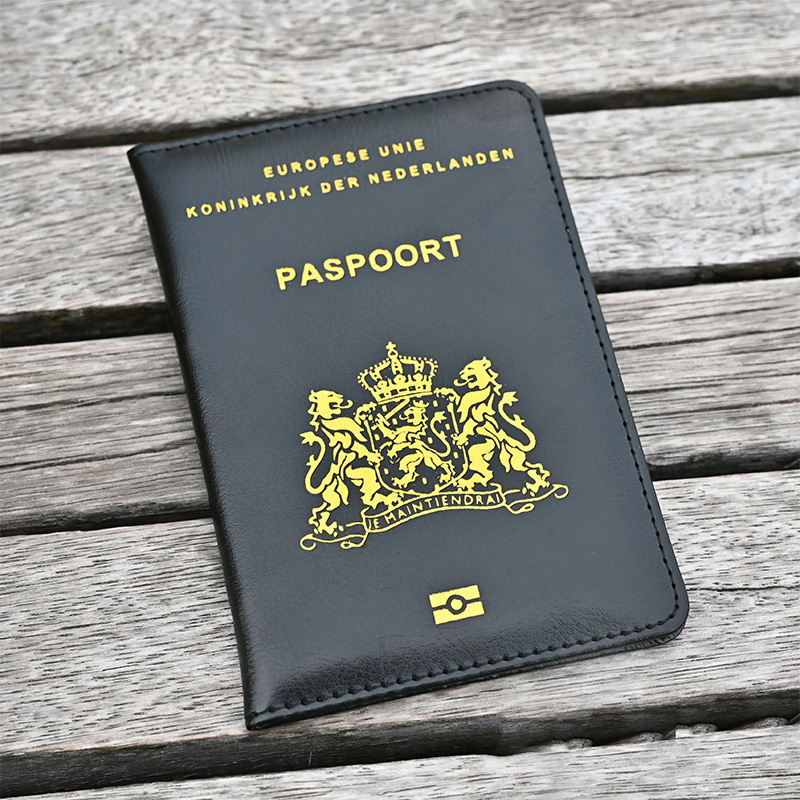 Travel Essentials Nederland Pa - Travel Accessories Passport Holder avis et prix