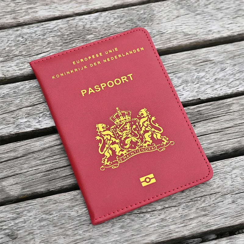 Travel Essentials Nederland Pa - Travel Accessories Passport Holder avis et prix
