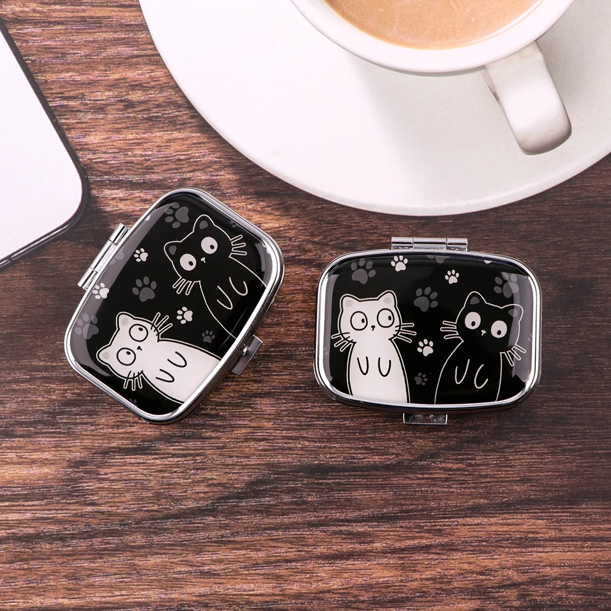 Cartoon Black And White Cat Tr - Travel Accessories Holder avis et prix